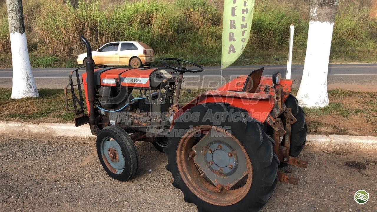 TRATOR AGRALE AGRALE 4100 Tração 4x2 DATERRA Implementos Agrícolas MACHADO MINAS GERAIS MG